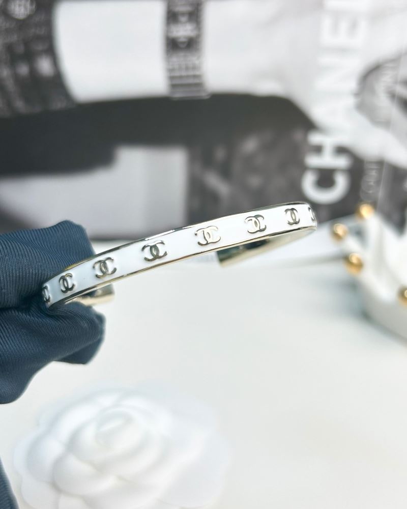 Ch**el bracelets